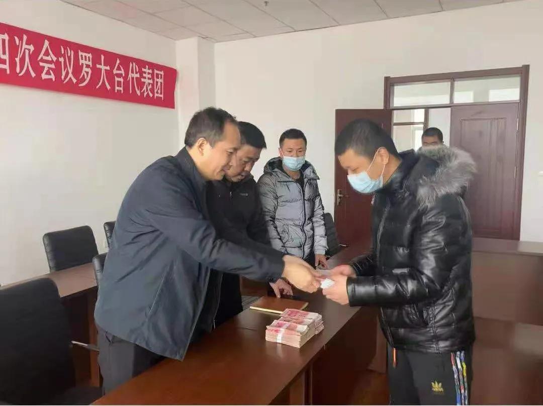 悲剧背后，工人持刀杀害组长揭示的社会问题与应对之道