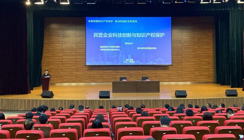 科技促进教育内容与形式的多元化革新