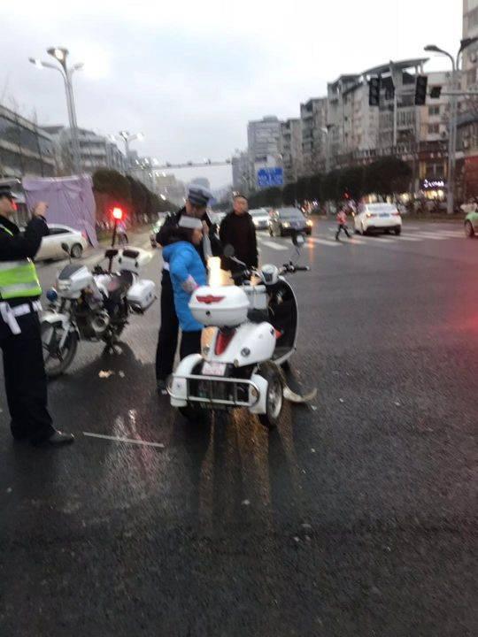 家庭急救指南，应对打伤伤口的处理方法