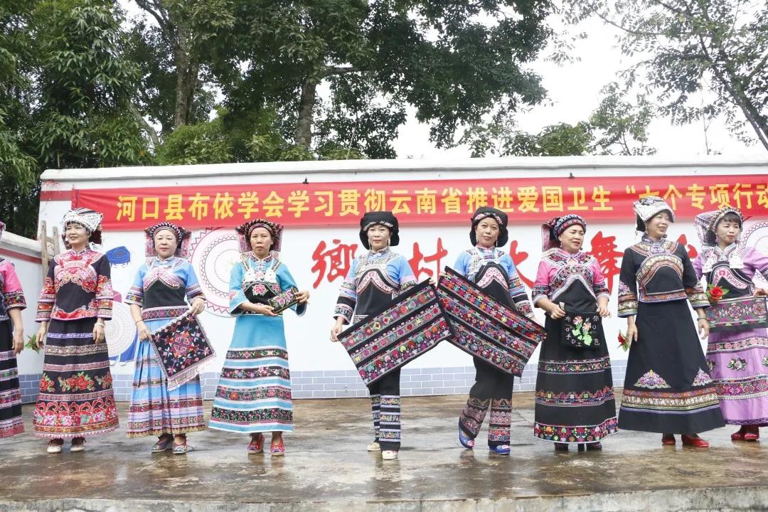 儿童文学中的文化传承与创新表达，传统与现代交融的叙事艺术