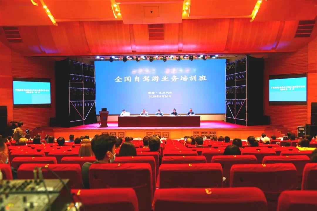 地方节庆活动的文化意义与城市品牌塑造，文化传承与形象推广的双重效应