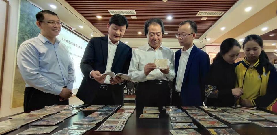 艺术沙龙，文化交流的关键平台