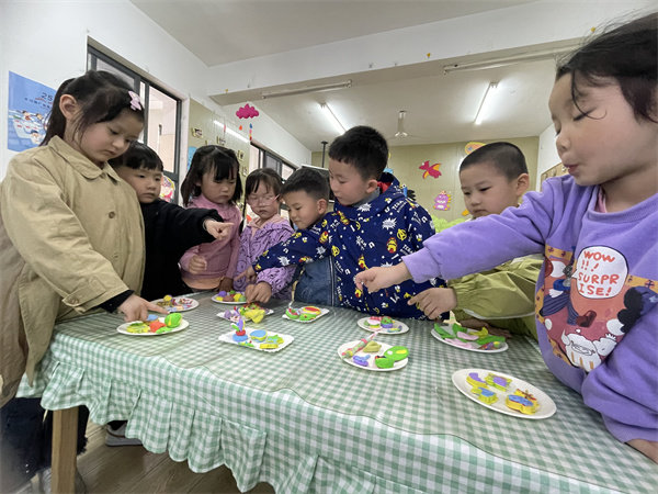 民间美食制作，幼儿创意课堂的新焦点