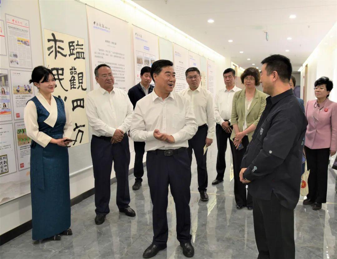 多地书法展览举办，传统艺术展现新活力