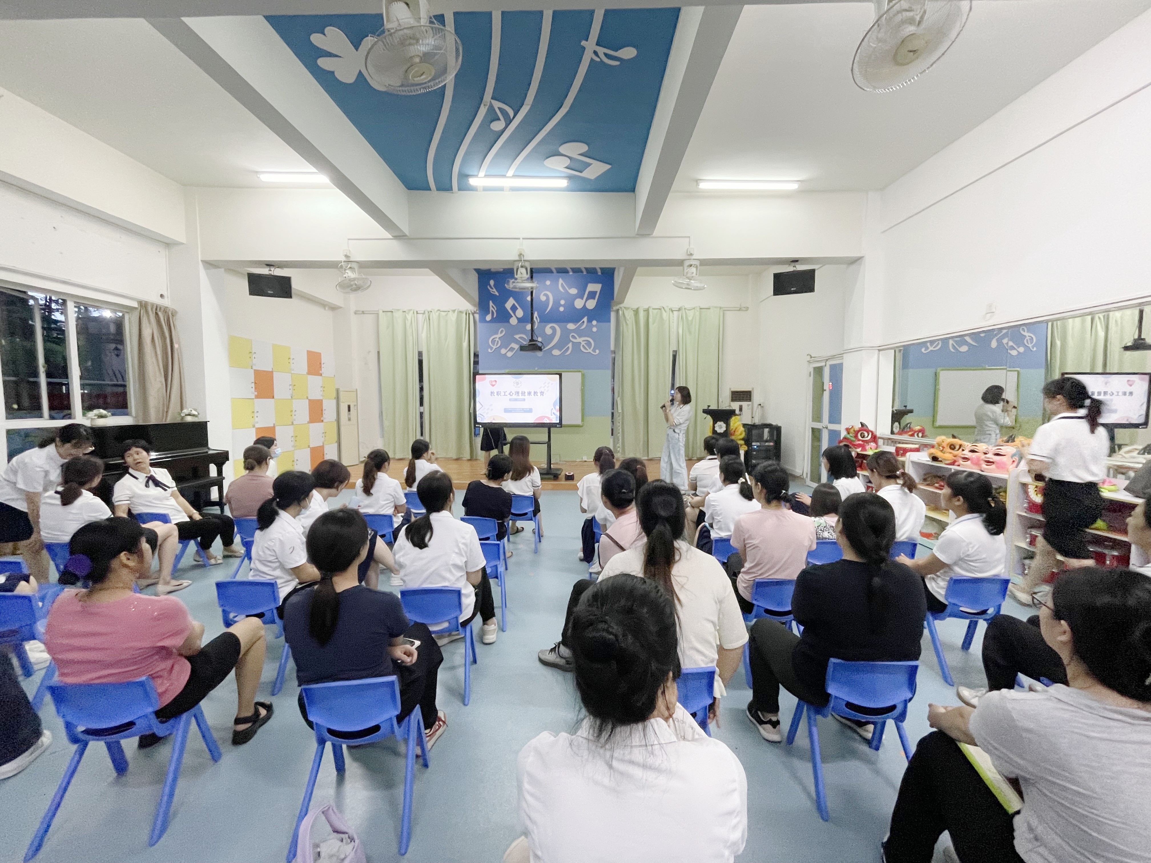 多地举办幼儿心理健康讲座，守护孩子心灵成长之路，关注情绪发展
