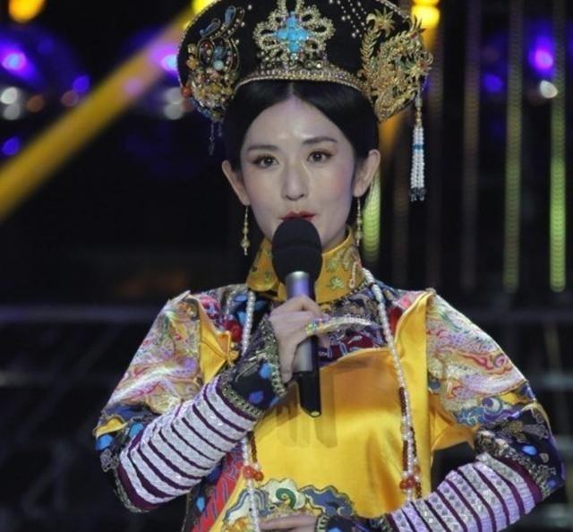 张雨绮太阳女神造型，璀璨闪耀的时尚风采