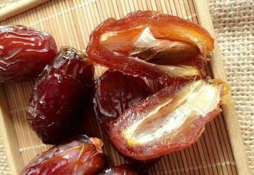 如何通过饮食调整解决体力不足问题？