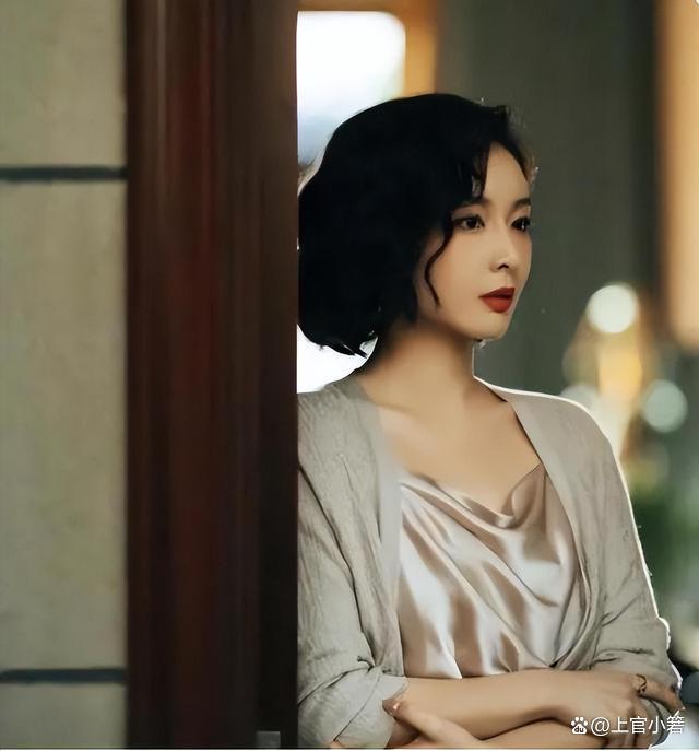 高叶，钢笔背后的时尚魅力引领潮流热度飙升的秘诀